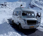 Picture of tampu traveler on snow.