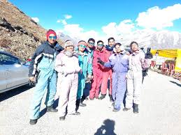 group of people is on trip with Himalayan traveling. which is one of the best travel agency in shimla
